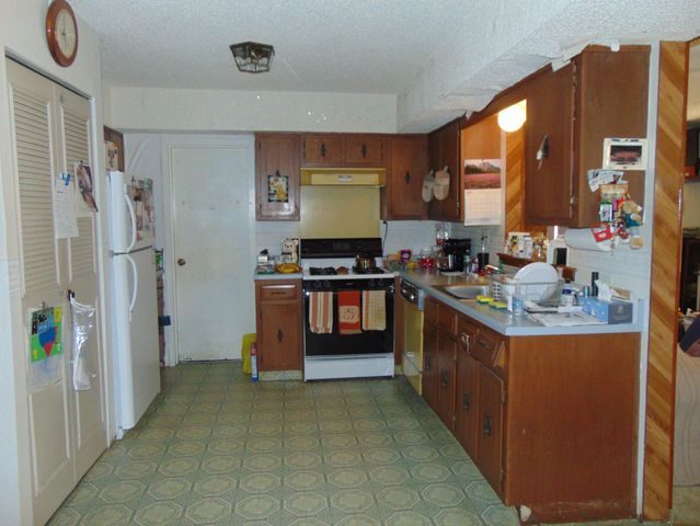1600 BEECHWOOD PL, Clementon, NJ 08021