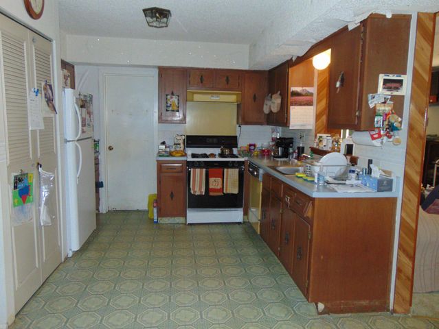 1600 BEECHWOOD PL, Clementon, NJ 08021