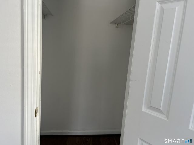 27 Rollingwood Drive 27, Brookfield, CT 06804