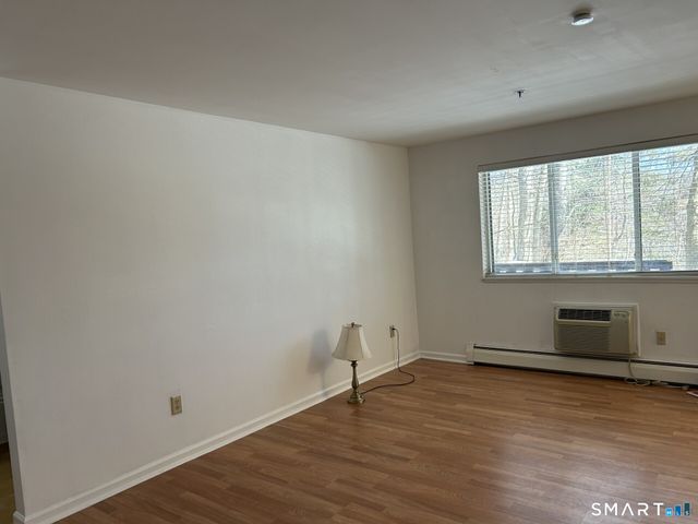 27 Rollingwood Drive 27, Brookfield, CT 06804