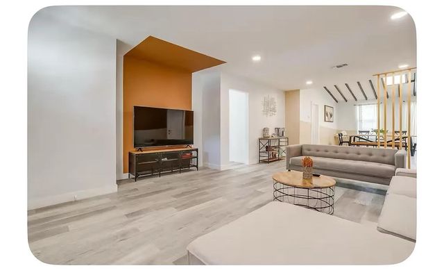 13941 Bee Street, Farmers Branch, TX 75234