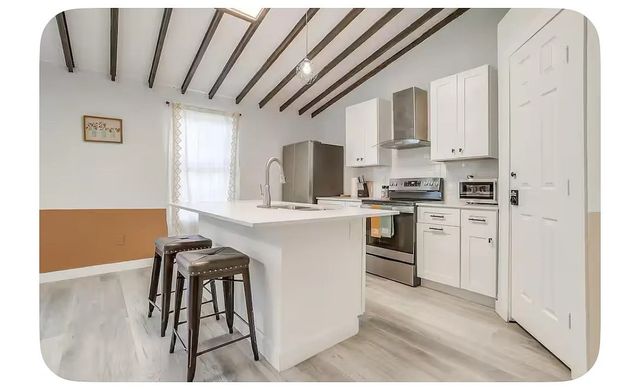 13941 Bee Street, Farmers Branch, TX 75234