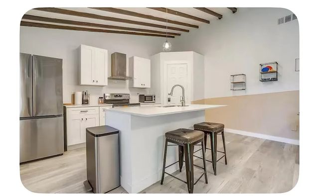 13941 Bee Street, Farmers Branch, TX 75234