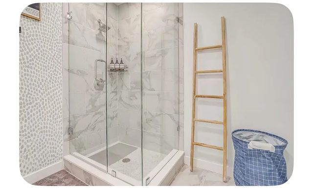 13941 Bee Street, Farmers Branch, TX 75234