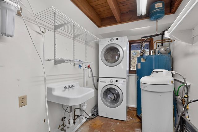 7 Verano Drive, Santa Fe, NM 87508