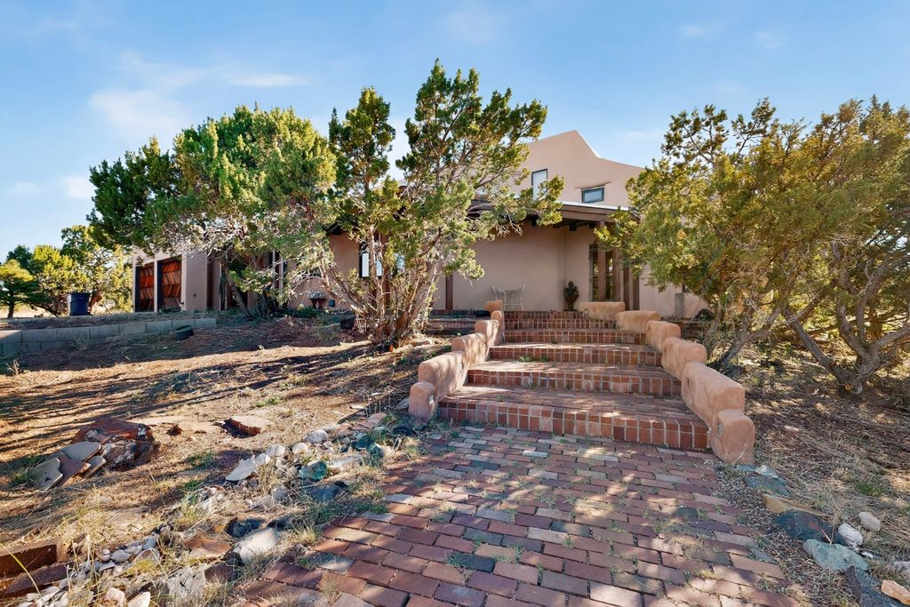 7 Verano Drive, Santa Fe, NM 87508