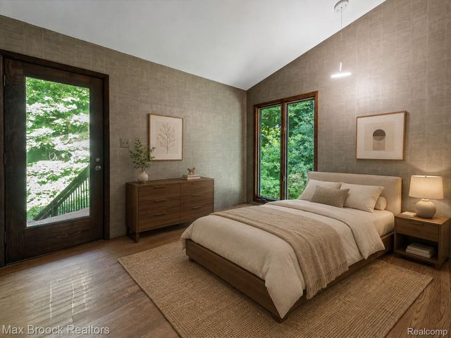 1211 Kensington Road, Bloomfield Hills, MI 48304