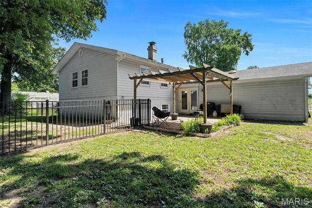 607 N 10th Street, Mascoutah, IL 62258