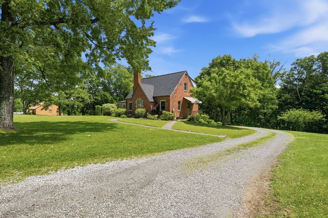 215 Twin Oaks DRIVE, Pine Twp, PA 15090