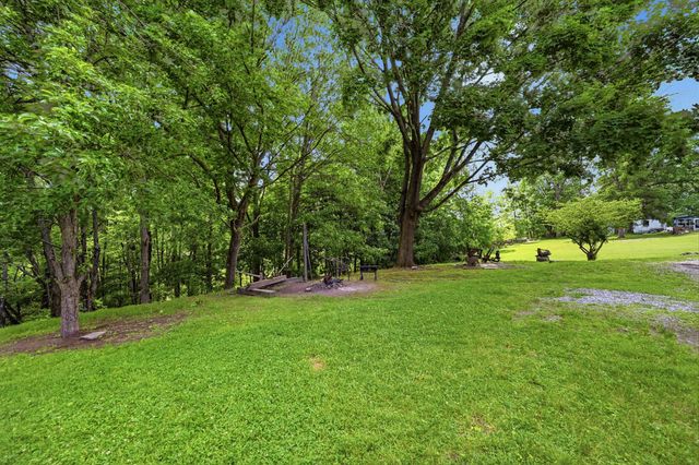 215 Twin Oaks DRIVE, Pine Twp, PA 15090