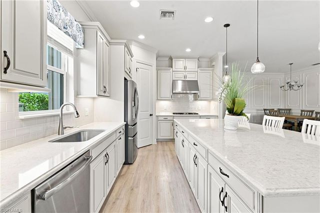 8386 Viale CIR, Naples, FL 34114