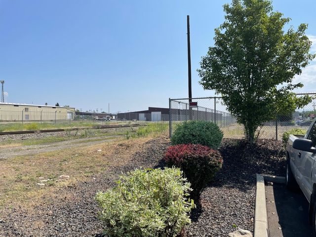 3907 E Sprague Ave, Spokane, WA 99202