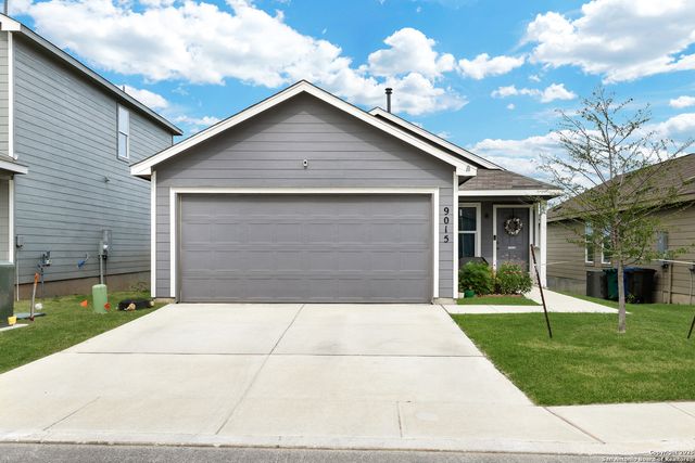 9015 LUNAR CV, San Antonio, TX 78252