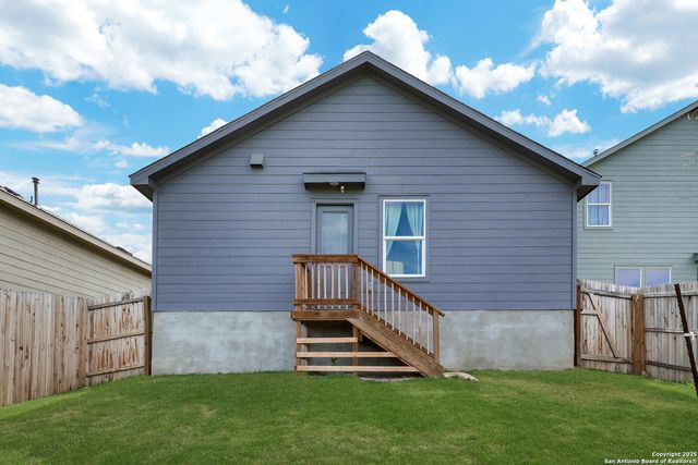 9015 LUNAR CV, San Antonio, TX 78252