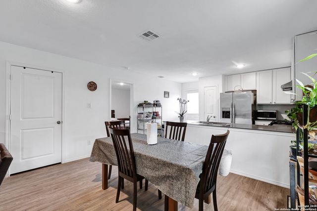 9015 LUNAR CV, San Antonio, TX 78252