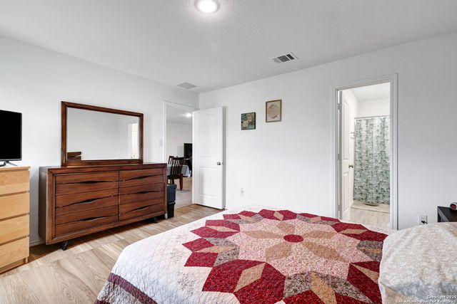 9015 LUNAR CV, San Antonio, TX 78252