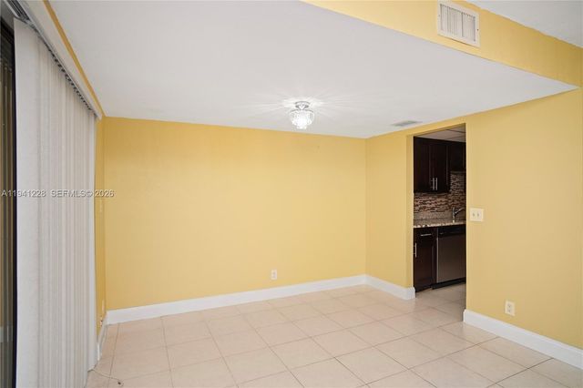 8011 NW 27th Pl, Sunrise, FL 33322