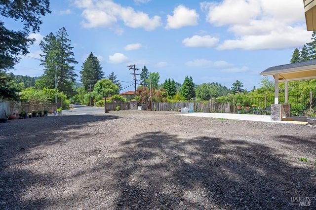 14783-14785 Armstrong Woods Rd, Guerneville, CA 95446