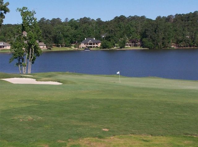 728 Overbrook Drive, Huntsville, TX 77340