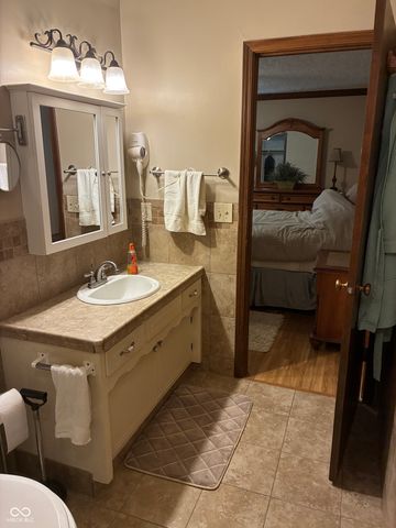 600 S Oakwood Drive, Greenwood, IN 46142