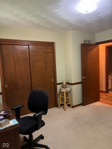 600 S Oakwood Drive, Greenwood, IN 46142