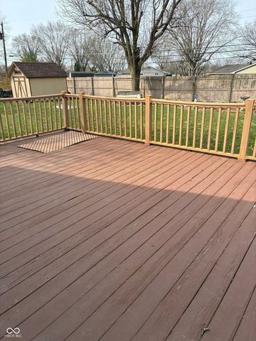 600 S Oakwood Drive, Greenwood, IN 46142