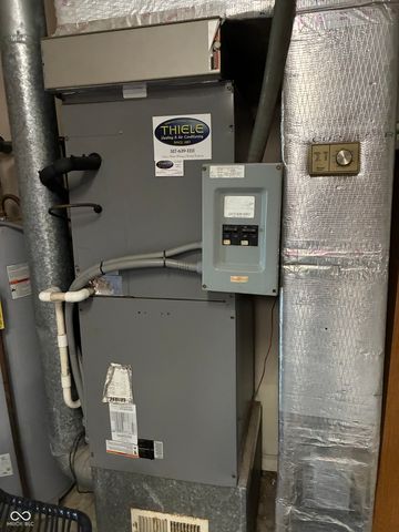 600 S Oakwood Drive, Greenwood, IN 46142