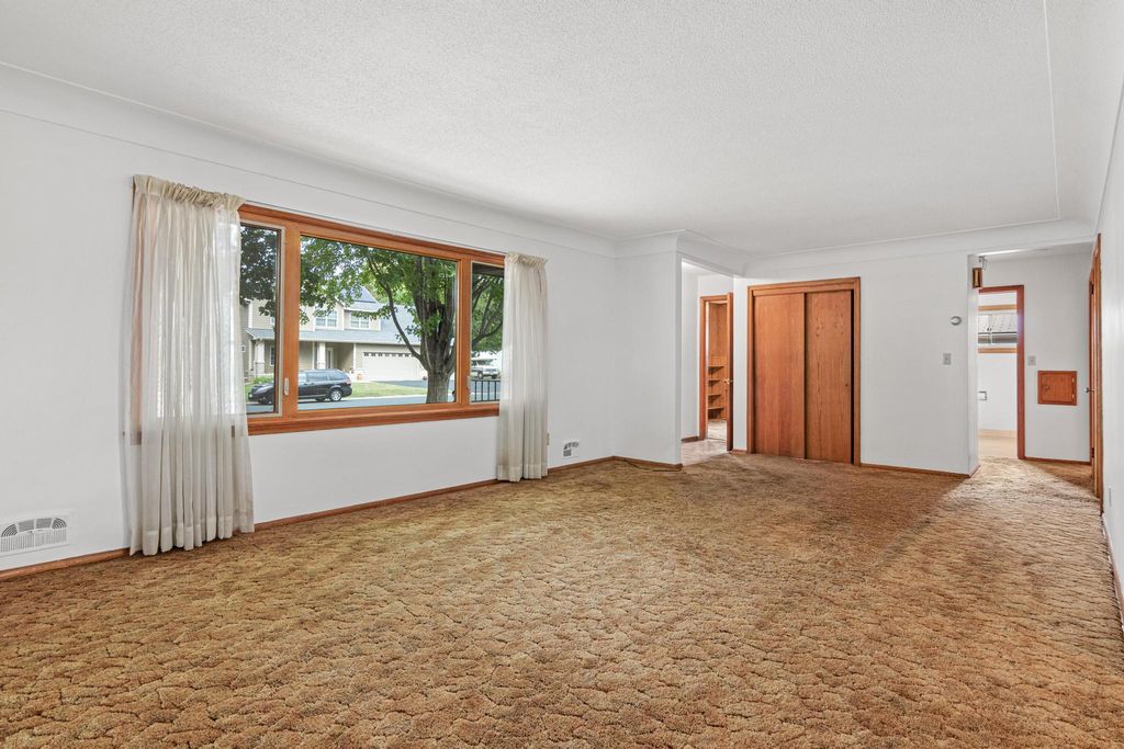 4131 Cleveland Street NE, Columbia Heights, MN 55421 — photo 5