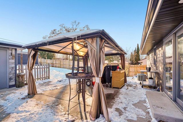 2131 Sunkist AVENUE, Waukesha, WI 53188