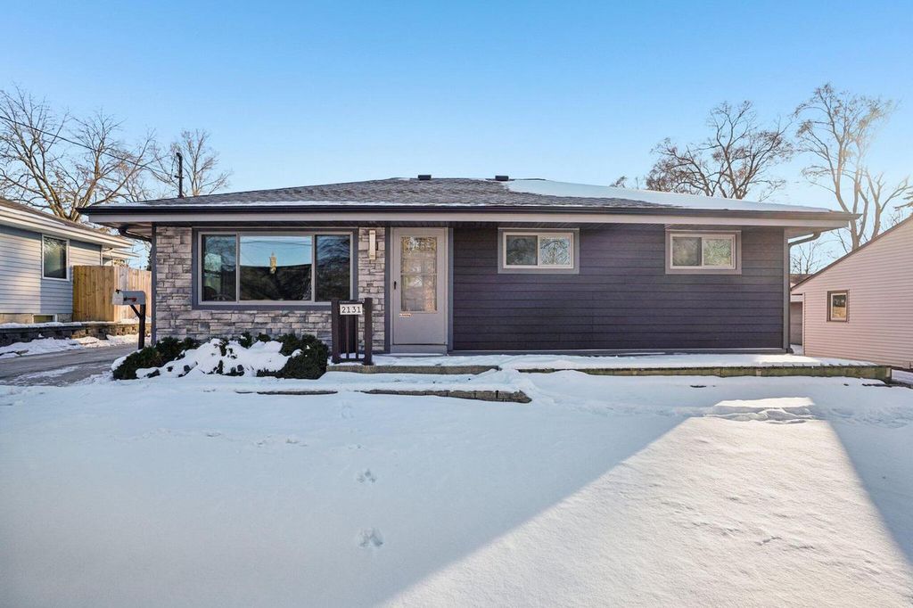 2131 Sunkist AVENUE, Waukesha, WI 53188