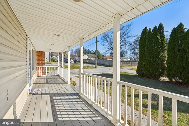 1516 CHERRY AVE, Sykesville, MD 21784