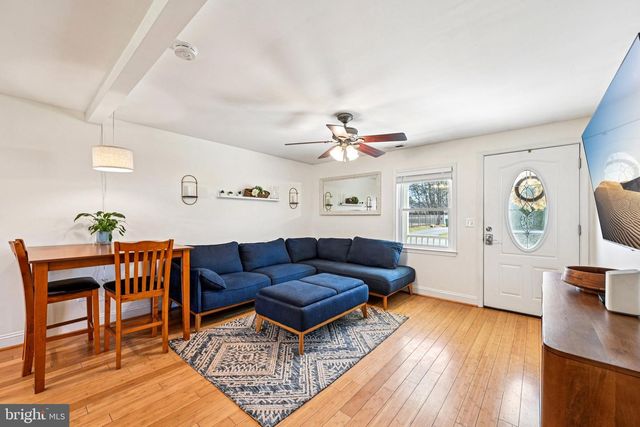 1516 CHERRY AVE, Sykesville, MD 21784