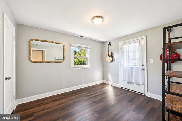 1516 CHERRY AVE, Sykesville, MD 21784