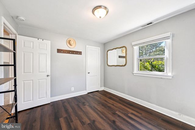 1516 CHERRY AVE, Sykesville, MD 21784