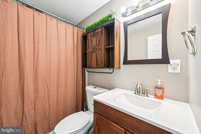 1516 CHERRY AVE, Sykesville, MD 21784