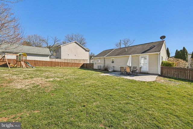 1516 CHERRY AVE, Sykesville, MD 21784