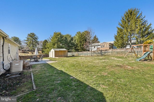 1516 CHERRY AVE, Sykesville, MD 21784