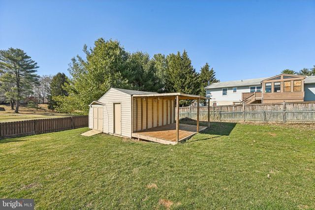 1516 CHERRY AVE, Sykesville, MD 21784