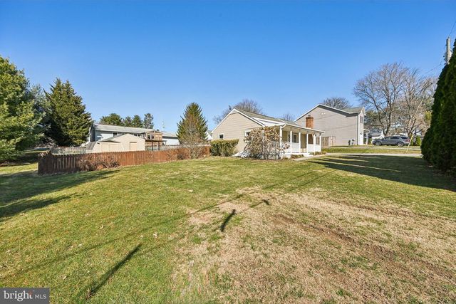 1516 CHERRY AVE, Sykesville, MD 21784