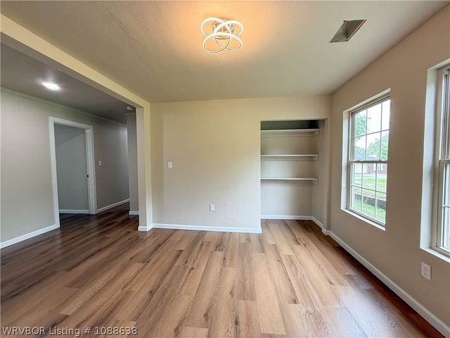 1111 Baldwin Street, Van Buren, AR 72956