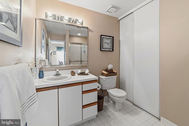 1213-B LINDERA PLZ, Monroe Township, NJ 08831