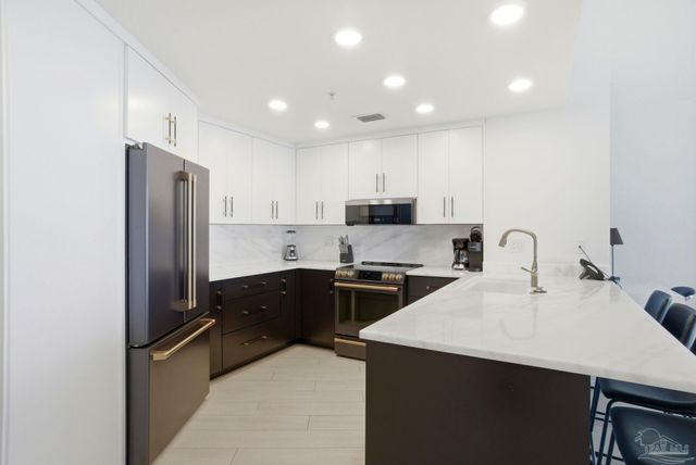 1 Portofino Dr 904, Pensacola Beach, FL 32561