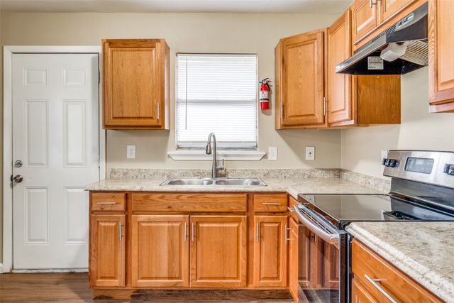 10000 Olmos Drive, Dallas, TX 75218