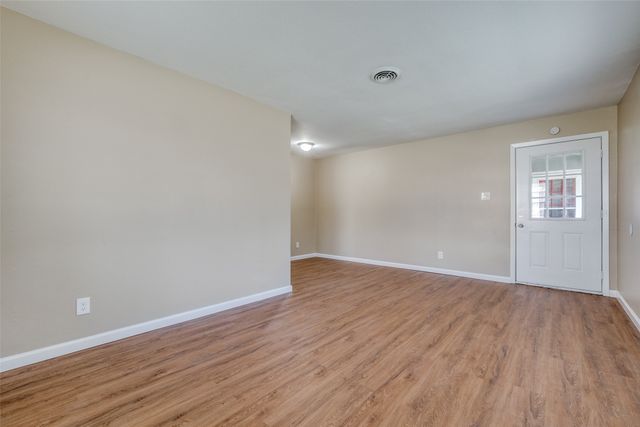 10000 Olmos Drive, Dallas, TX 75218