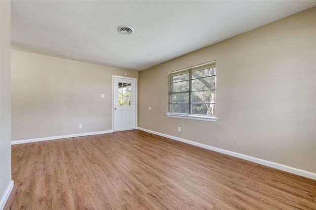 10000 Olmos Drive, Dallas, TX 75218