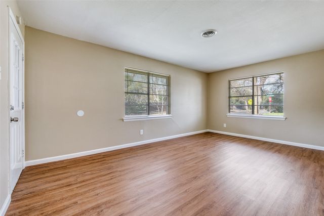 10000 Olmos Drive, Dallas, TX 75218