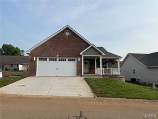 40 Butterfield, Farmington, MO 63640