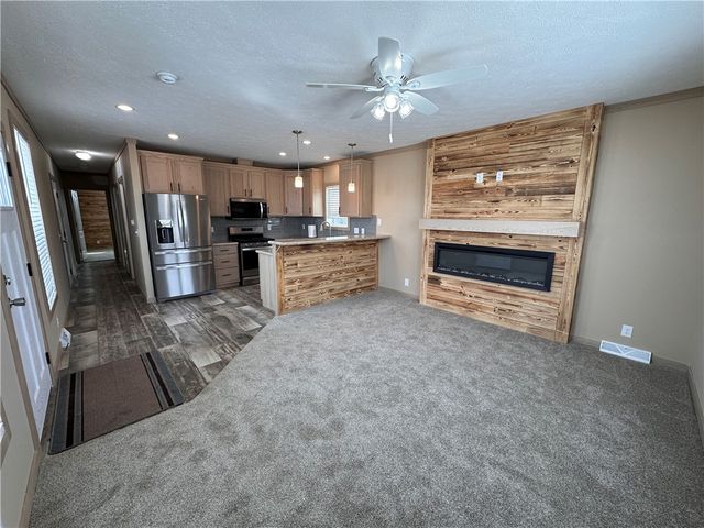 612 S 4th Street W, Baker, MT 59313