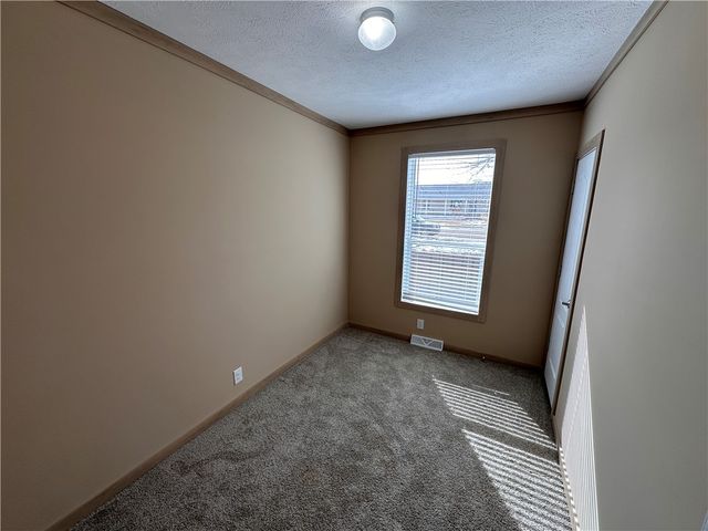 612 S 4th Street W, Baker, MT 59313