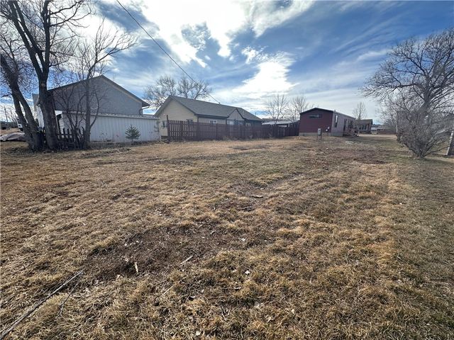 612 S 4th Street W, Baker, MT 59313